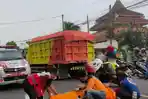 5 Kendaraan Kecelakaan Karambol di Mojokerto, Pengendara Supra Tewas Seusai Adu Banteng dengan CBR
