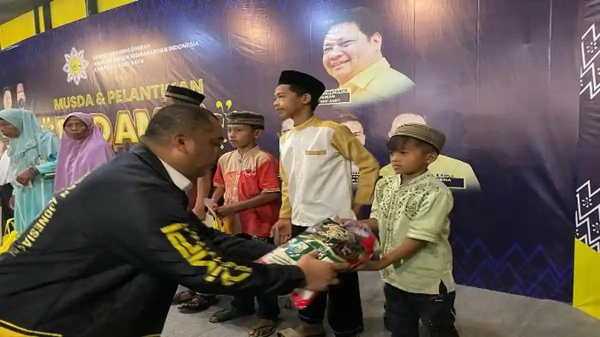 AMPI Kalbar Berbagi di Bulan Ramadhan, Arief Rinaldi Santuni Anak Yatim, Janda dan Marbot Masjid
