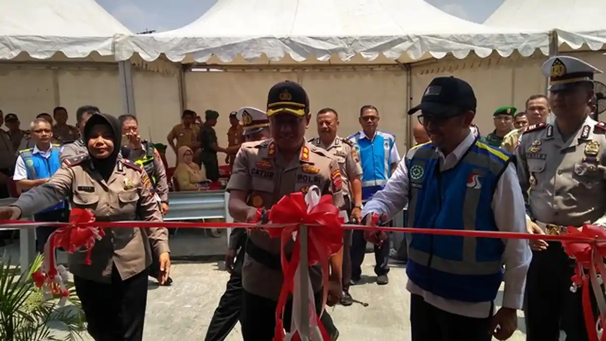 PT JSN Serahkan 4 Pos Pemantauan Lalu Lintas ke Polres Karanganyar