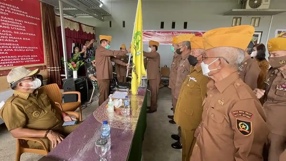 Terima Bintang Melati dari LVRI Kota Bitung, Wali Kota Maurits Mantiri Siapkan Markas