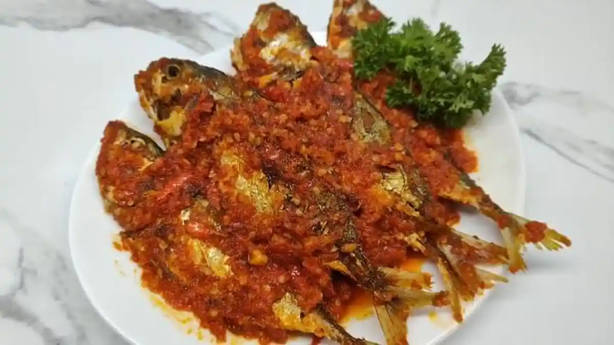 Resep Ikan Kembung Balado, Ide Olahan Ikan untuk Makan Siang