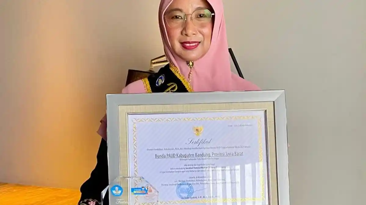 Keren! Bunda Bedas Emma Dety Raih Apresiasi Bunda PAUD Tingkat Nasional