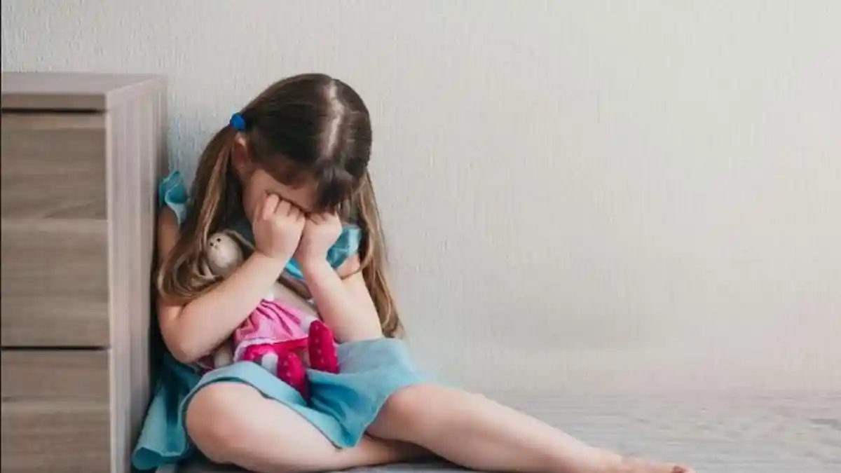 Sang Ibu Heran Putrinya Terlihat Berubah Sepulang Liburan, Ternyata Sang Ayah Tega Melakukan Hal Ini