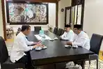 Ilyas-dan-Tri-Temui-Jokowi-di-Solo.jpg