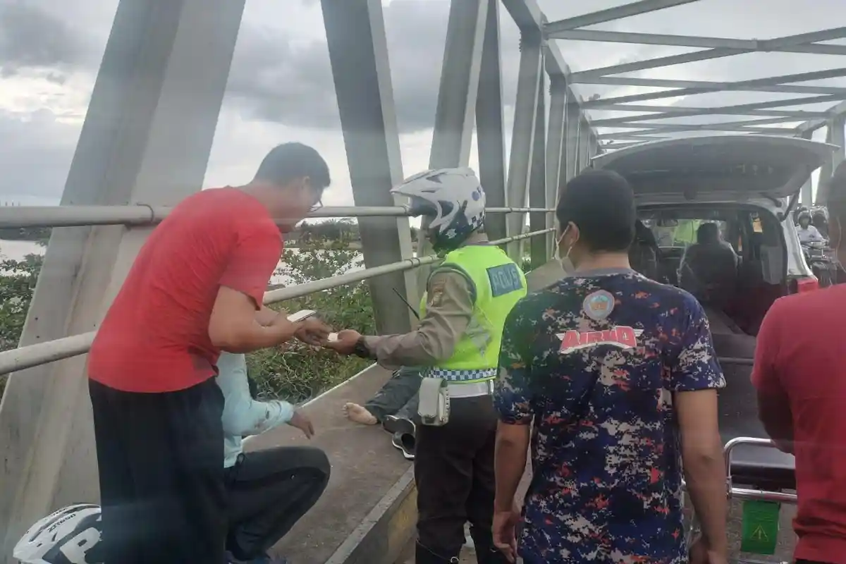 Kecelakaan Lalu Lintas di Jembatan Kapuas II, Seorang Pengendara Motor Meninggal Dunia