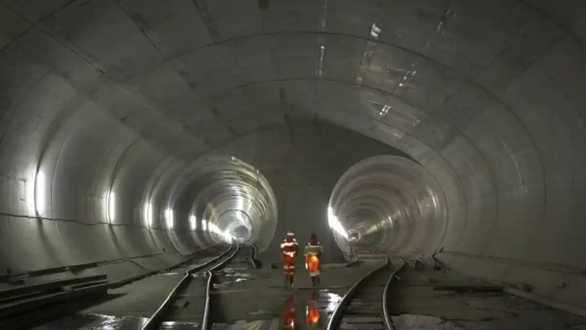 Terowongan Kereta Terpanjang di Dunia, Hubungkan Eropa Utara dan Selatan