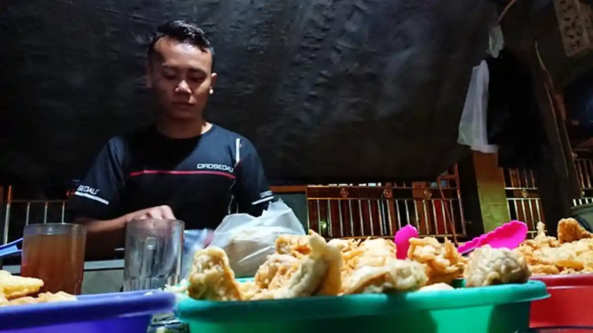 Harga Cabai Melambung Tinggi, Sambal Buatan Sukirman Tak Pedas Lagi