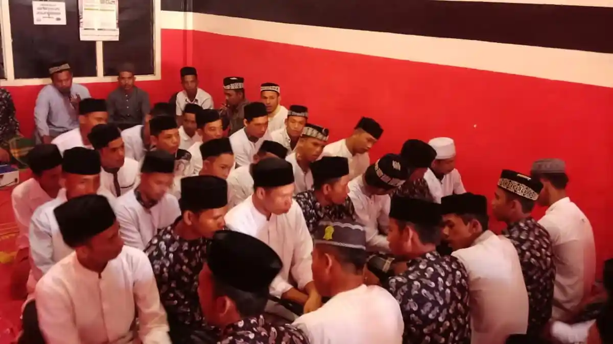 Zikir, Doa, dan Santunan Kepada Anak Yatim Warnai Milad Ke-43 GAM di Aceh Barat