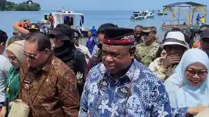 sekda-PB-dan-Bupati-ff.jpg