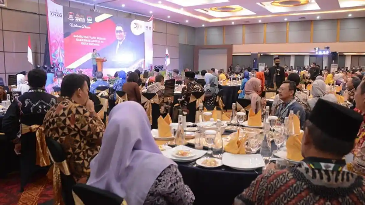 Sekdako Padang Panjang Hadiri Welcome Dinner Rakernas Apeksi 2022 di Padang