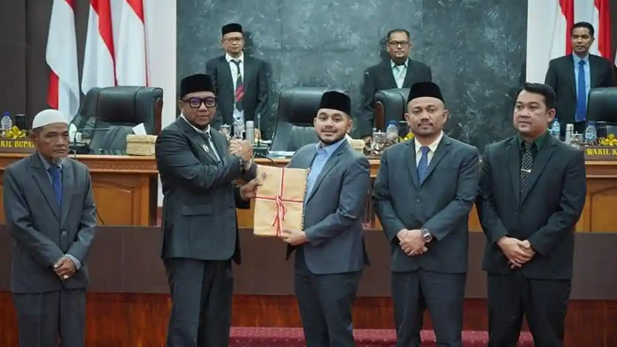 Pemkab Nagan Raya Ajukan LPJ APBK 2025 ke DPRK, Ini Realisasinya - Serambinews.com