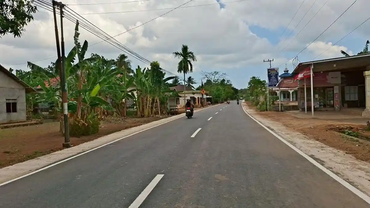 Akses ke Pantai Takisung Tanahlaut Kian Nyaman, Warga dan Wisatawan Nikmati Jalan Mulus dan Lapang - Banjarmasinpost.co.id
