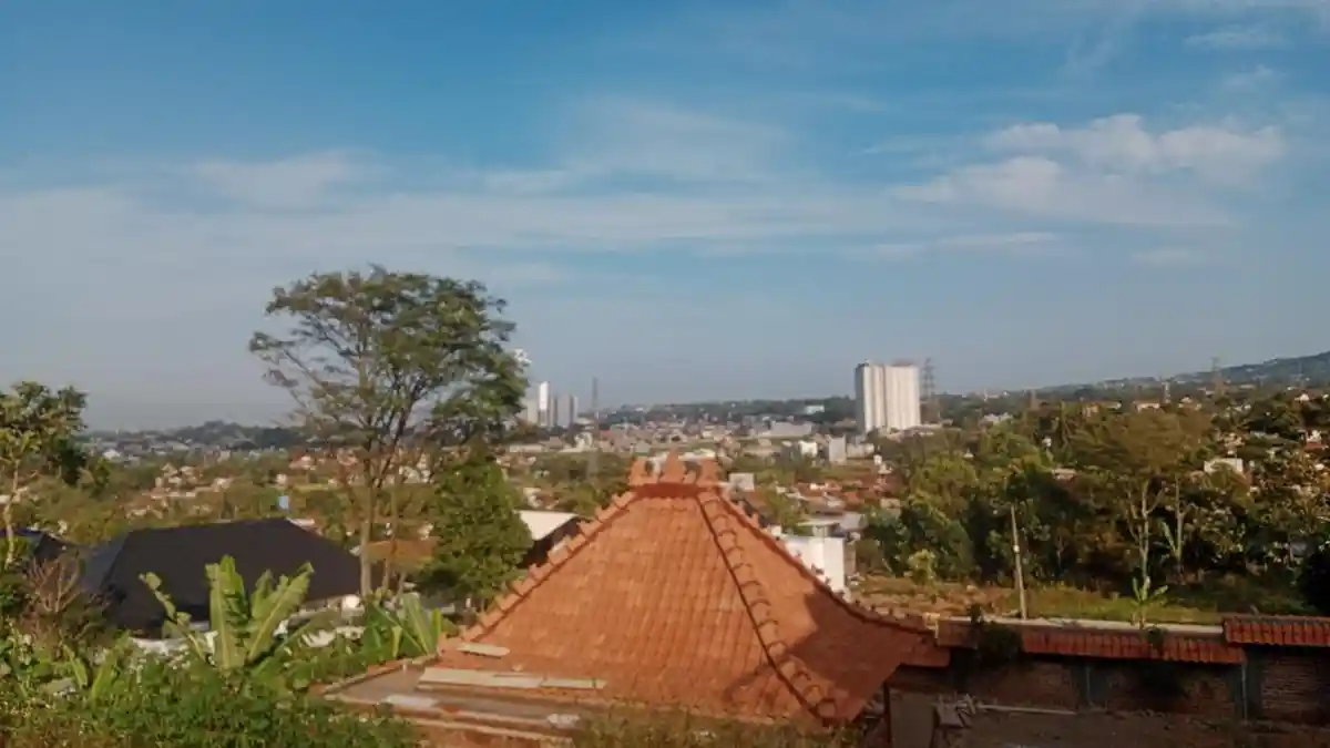 Cuaca di Sumedang Hari Ini Senin 15 September 2025, Berawan hingga Sore Nanti