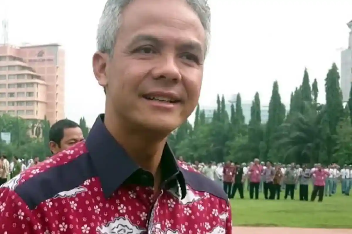 TAK PATUHI Menaker Ida Fauziyah, Ini 2 Alasan Gubernur Ganjar Pranowo Naikkan UMP Jateng 2021