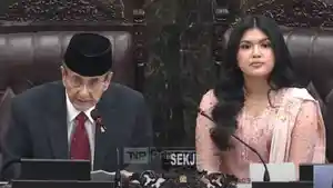 Larasati-Moriska-Kanan-Senator-Termuda-Usia-22-Tahun-Jadi-Pimpinan-Sementara-DPD-MPR-RI.jpg