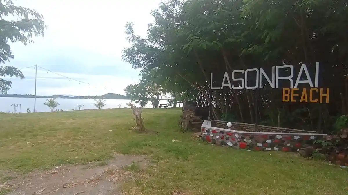 Pantai Lasundrai Tempat Weekend Recommended di Barru