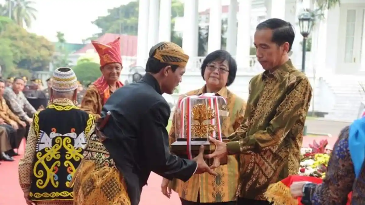 Mengenal Penjaga Sabuk Hijau Pesisir Pantura Brebes