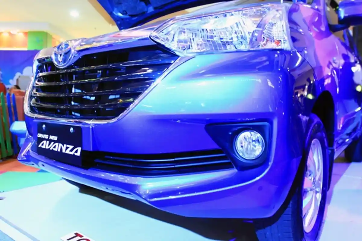 Mobil Bekas Rp 50 Jutaan - Daihatsu Xenia, Ayla, Taruna, Toyota Avanza, Isuzu Panther, Suzuki APV