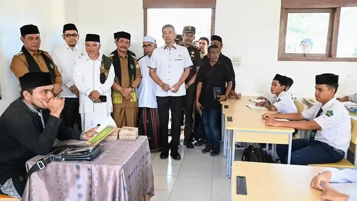 Syech Muharram Luncurkan Program Beut Kitab Bak Sikula untuk SD dan SMP