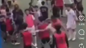Tangkapan-layar-video-viral-tendangan-kungfu-dilakukan-pemain-Bhayangkara-FC-ke-pemain.jpg