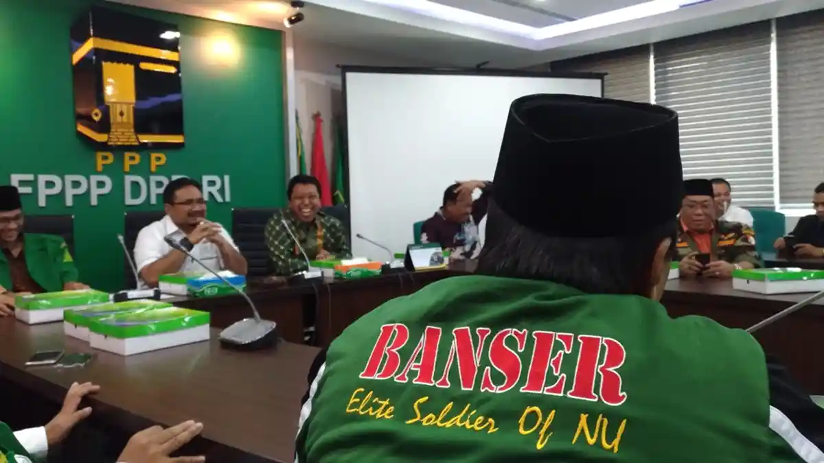 Bertemu Banser NU, Romahurmuziy Ingatkan Jihad Atasi Ketimpangan Sosial