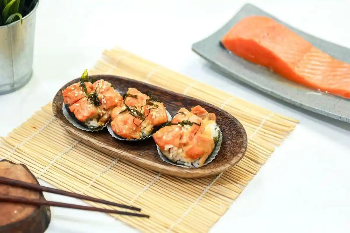 Bisa Jadi Lauk Bento, Berikut Resep Sushi Muffin Salmon