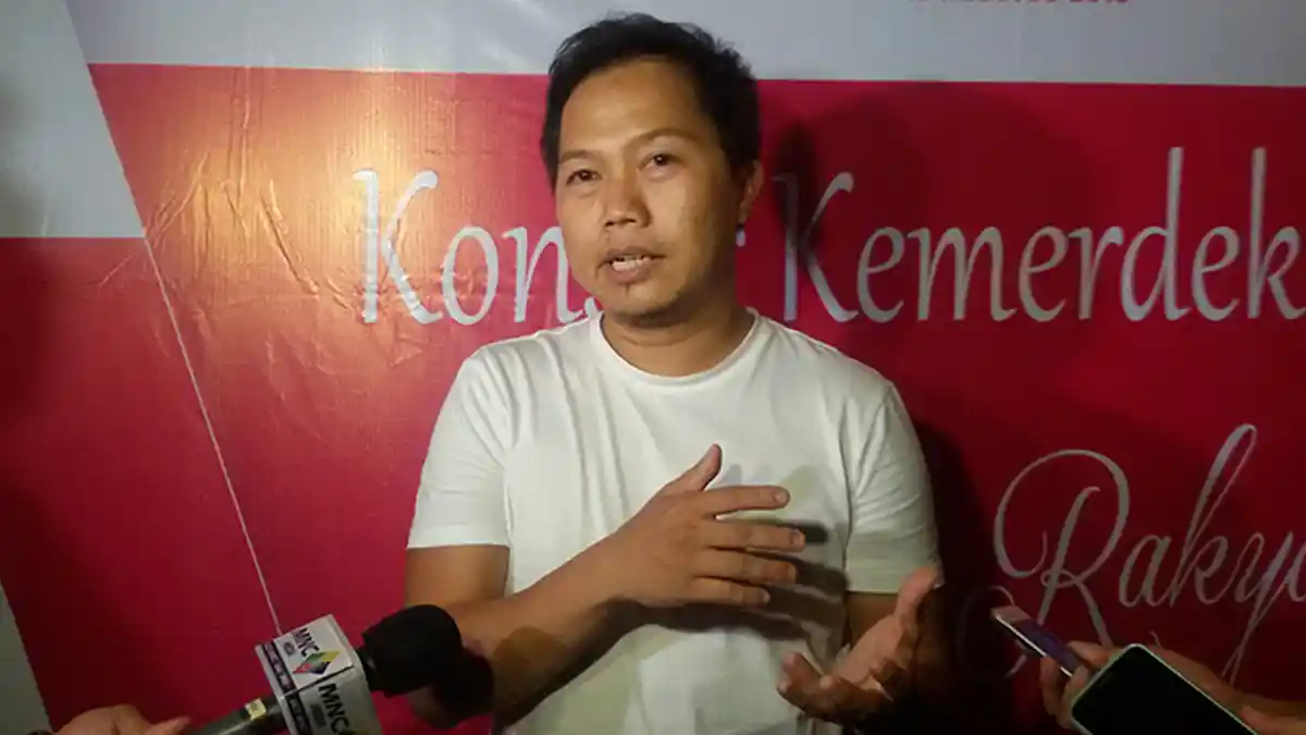 Tagar Sandhy Sandoro Cabul Trending Twitter, Ini yang Dilakukan sang Penyanyi