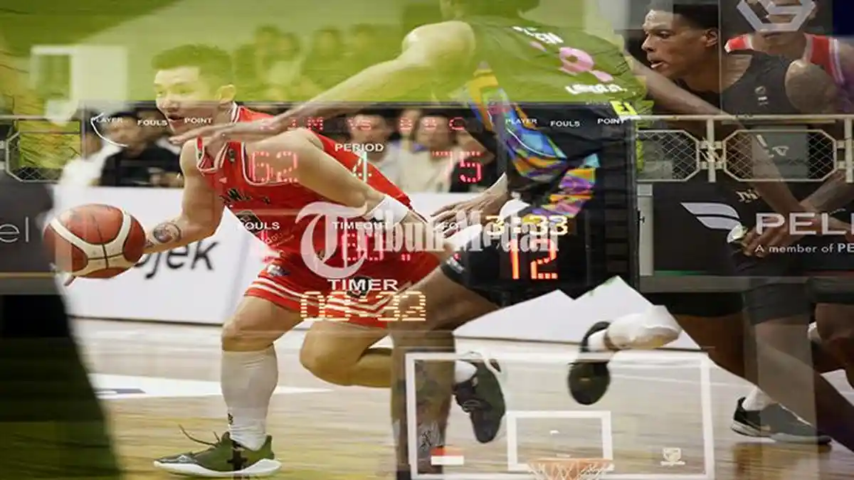 Berita Foto: Rajawali Medan Kalah dari Bali United Basketball dengan Skor Akhir 66-82 - 22032024_MELEWATI-LAWAN_ABDAN-SYAKURO-9.jpg