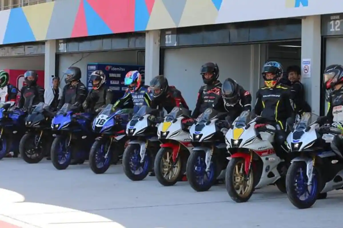 Puncak Event bLU cRU Yamaha Sunday Race, Jadi Magnet Perhatian di Mandalika - Kemeriahan-event-akbar-bLU-cRU-Yamaha-Sunday-Race.jpg