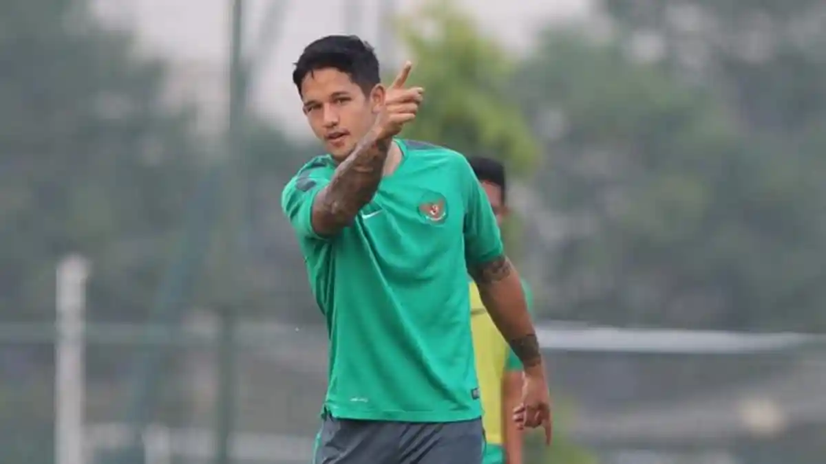 Hansamu Minta Maaf Karena Tekelnya Mencederai Irfan Bachdim. Ini Musibah, Katanya