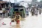 Banjir Rendam Kampung Pulo