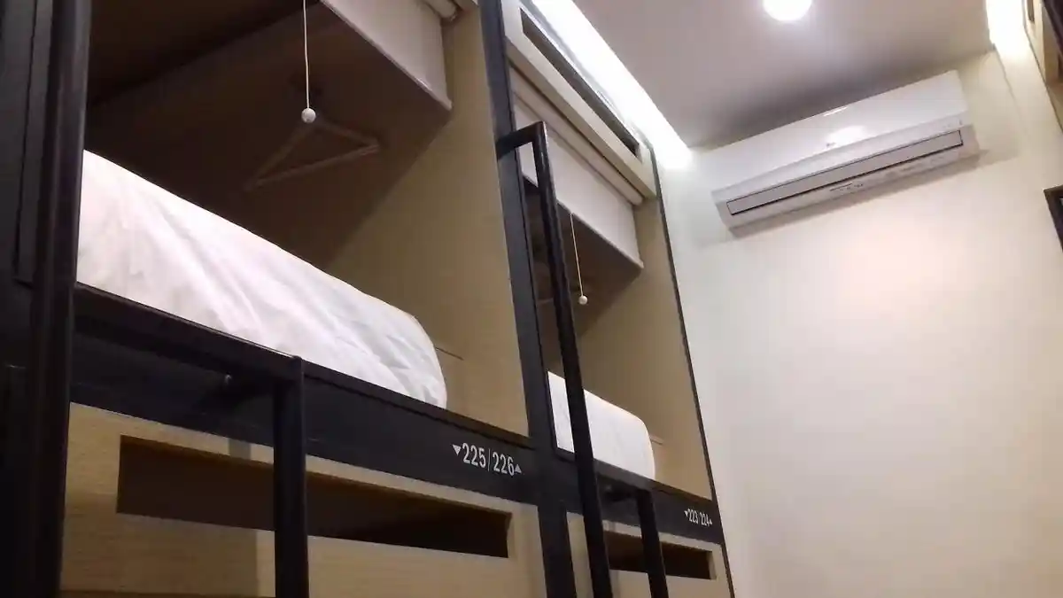 TRIBUNWIKI: Hotel Berkonsep Kapsul dan Asrama di Makassar, Hotel untuk Backpacker