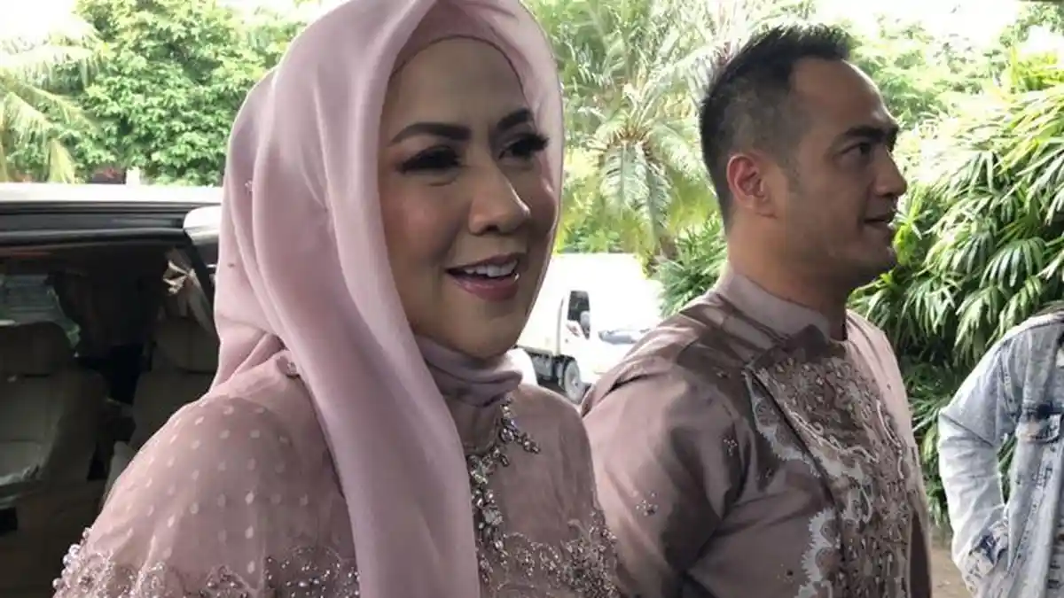 Venna Melinda Batal Gugat Cerai Ferry Irawan, Kini Minta Rujuk Lagi?