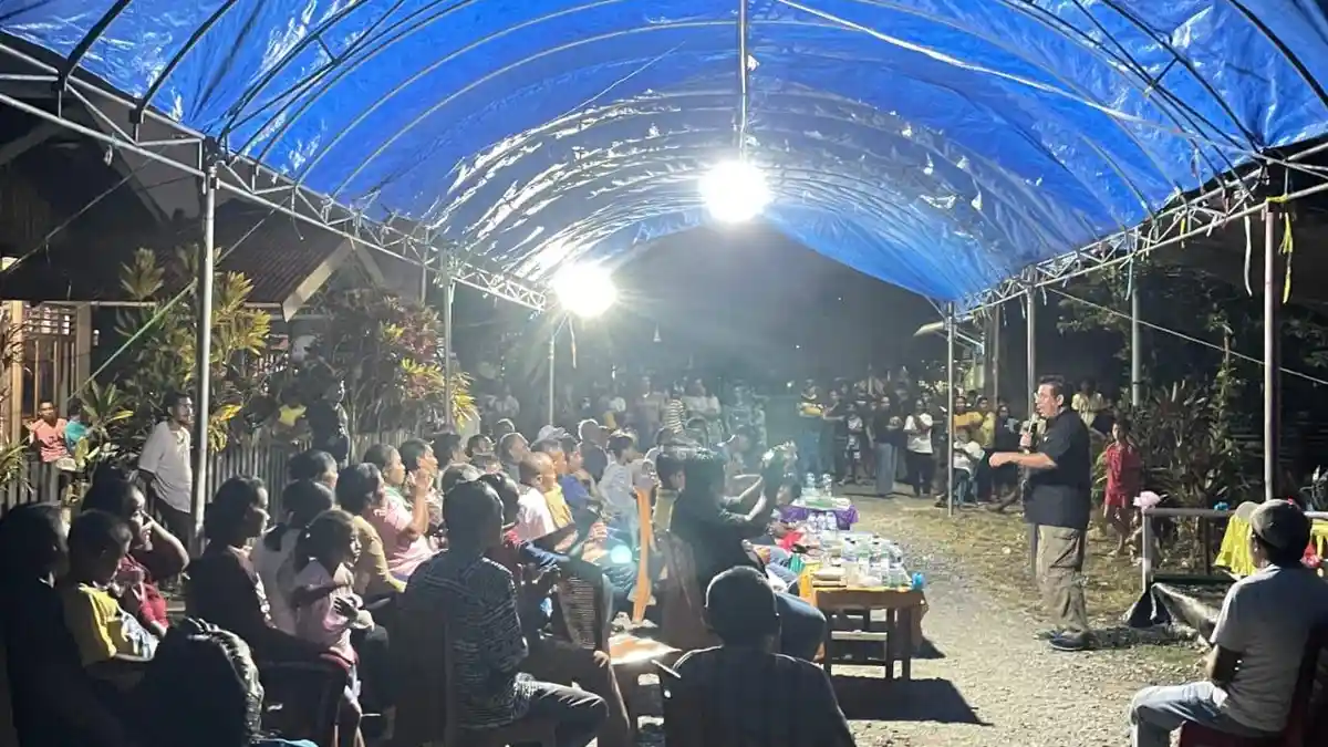 Kampanye di Obi, Calon Bupati Halmahera Selatan Bahrain Kasuba Gencar Program Satu Desa Satu Sarjana