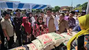 Bupati-Magetan-Nanik-Endang-Rusminiati-mendampingi-Wakil-Kepala-BGN.jpg