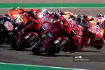 para-rider-sedang-balapan-di-lintasan-pada-seri-motogp-di-tahun-2021.jpg
