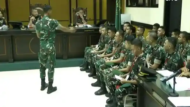 Hakim Ragukan Jawaban Saksi Perwira Piket saat Prada Lucky Dicambuk: Masa Tidak Tahu  