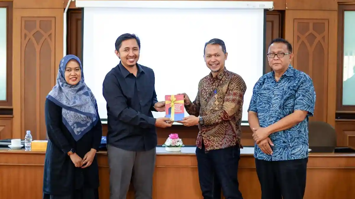 Jalin Kerja Sama Tingkatkan Tata Kelola Website dan Media, UMS Lakukan Kunjungan ke UII