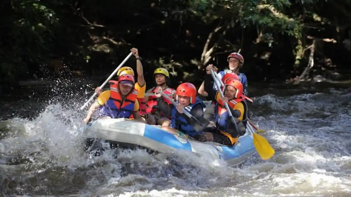 40 Perwakilan Komunitas Pecinta Alam Ikuti Pelatihan Arung Jeram di Sungai Lae Ordi Pakpak Bharat