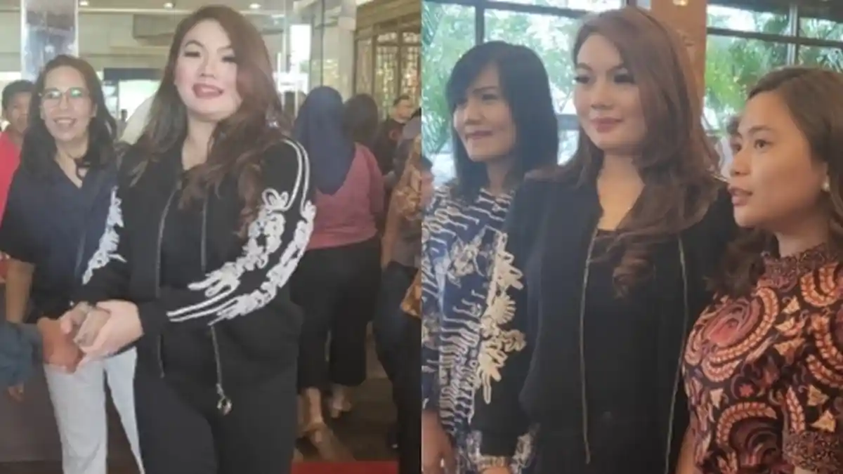 Hillary Pesankan Kaum Wanita Agar Percaya Diri dan Sadari Posisinya Setara Dengan Pria