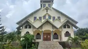 Tampak-depan-Gereja-Santo-Fransiskus-Xaverius-Wailiti-Kabupaten-Sikka-Nusa-Tenggara-Timur.jpg