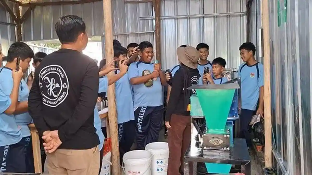 Puluhan Pelajar SMP di Pangkalpinang Dapat Edukasi Pengelolaan Sampah dari  Aktivis Lingkungan - Bangkapos.com