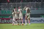 pemain-persija-selebrasi-usai-gol-ke-gawang-rans.jpg