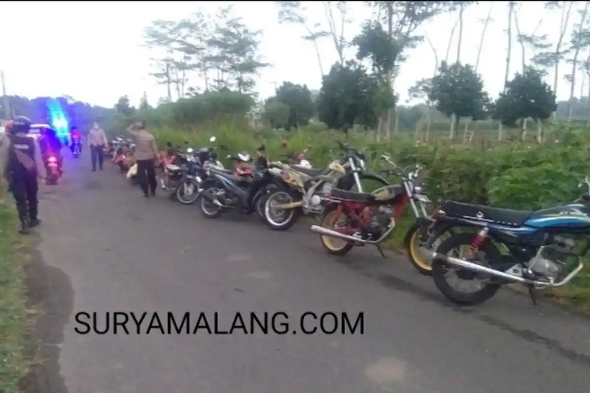 Polres Kediri Sita 11 Motor di Arena Balap Liar di Jalan Persawahan Dusun Semanding