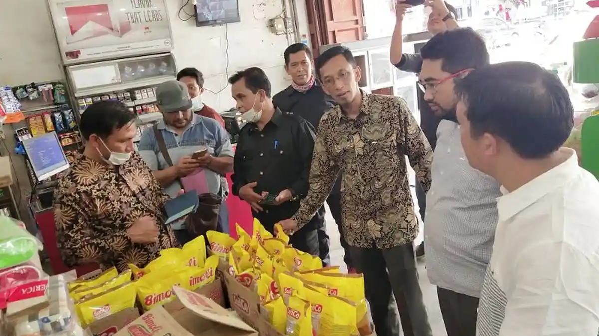 Anggota DPRK Bener Meriah Pantau Persediaan dan Harga Sembako, Harga Gula Pasir Mulai Turun