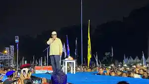 Prabowo-Subianto-saat-hadir-di-Lapangan-Koni-Sario-Manado-Sulawesi-Utara.jpg