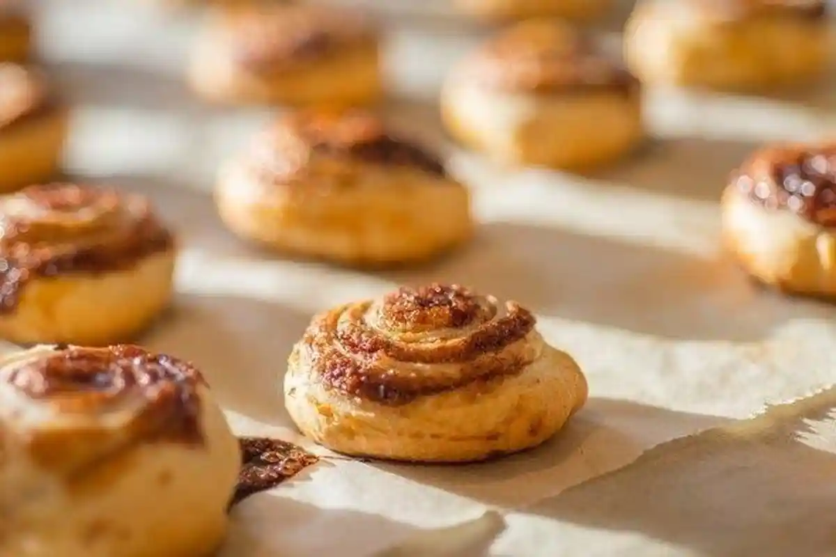 Resep Aneka Kue Kering Sambut Natal 2022 dan Tahun Baru 2023,  Ada Cinnamon Roll dan Kastangel