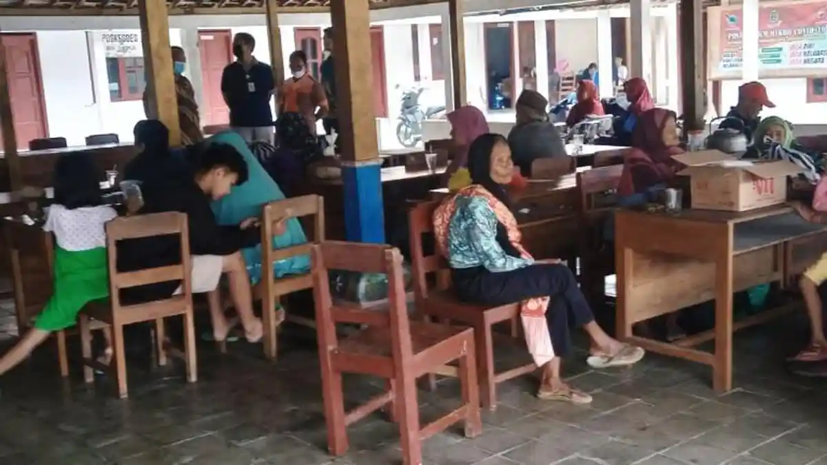 UPDATE Longsor di Semin Gunungkidul: 127 Warga Masih Bertahan di Posko Pengungsian