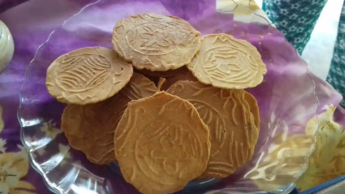 Intip, Kue Doi-doi Khas Pangkep, Terbuat dari Rumput Laut - kue-doi-pangkep_20160320_195811.jpg