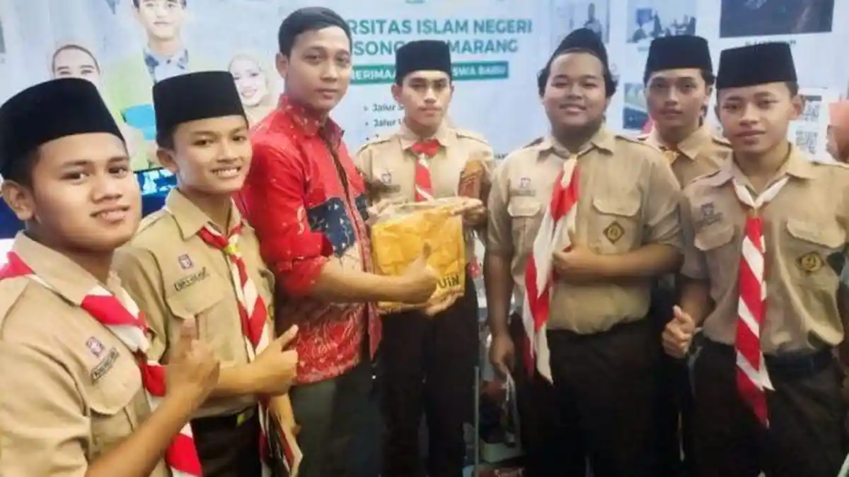 Stand UIN Walisongo Banjir Pengunjung di Universitas Expo Jepara 2025